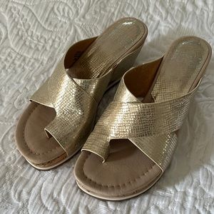 Donald Pliner Sisu Platinum Wedge Sandal